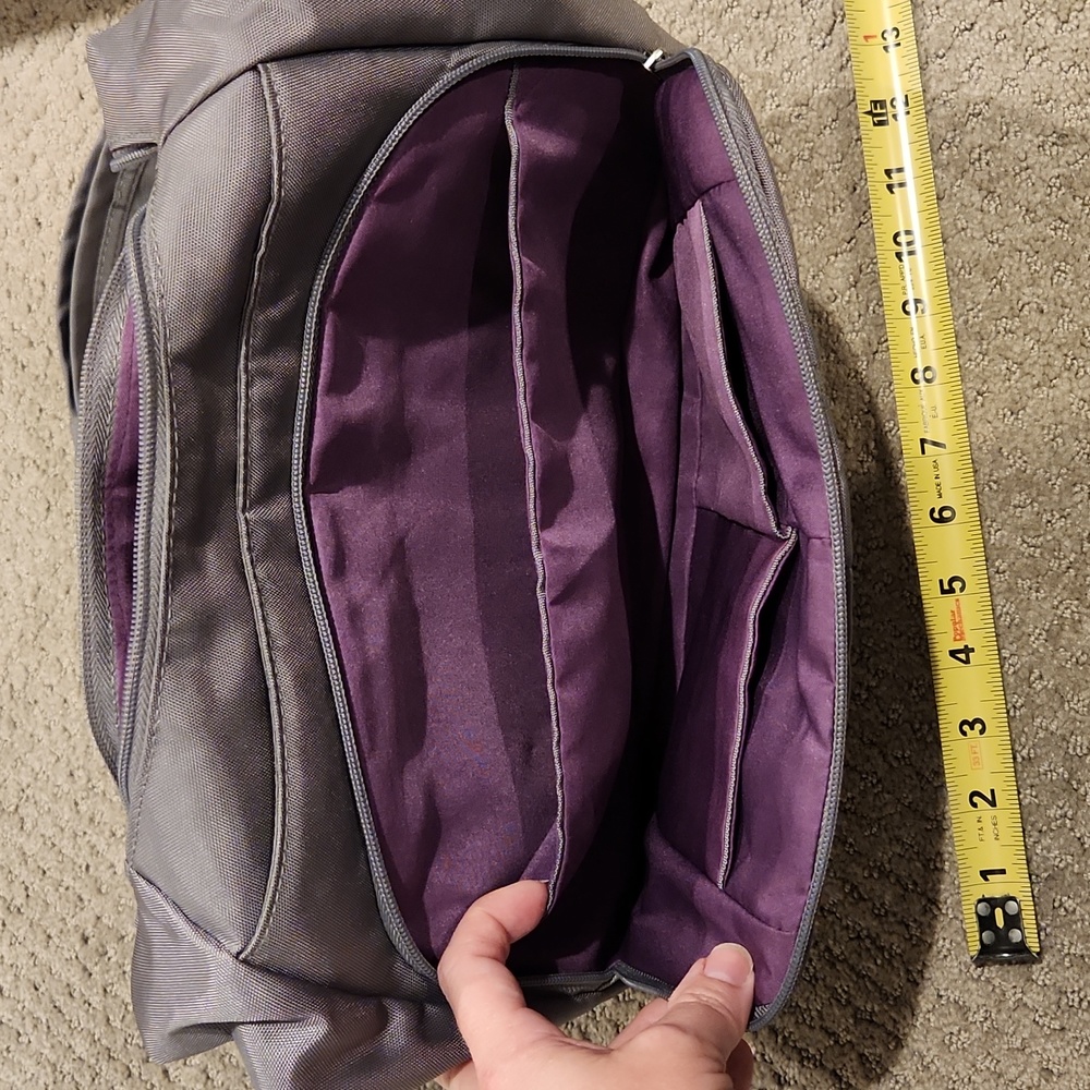 NEW TRAVELON Anti - Theft, Lightweight , Crossbody purse. NEW Grey TRAVEL PURSE - Picture 3 of 9